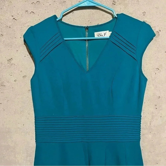 Eliza J Fit & Flare Dress Teal Pleats Sz 6 Exposed Back Zipper Cap Sleeves - Picture 2 of 8